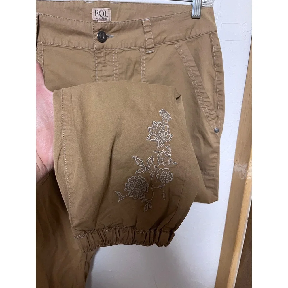 EQL by Kerrits Womens Tan‎ Khaki Floral Embroidered Jogger Utility Pants Size 10
